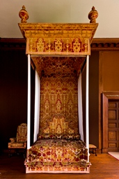 Queen Anne’s state bed – commissioned in the year she died