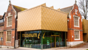 Maidstone Museum (CC BY-SA 4.0 Helmuc)